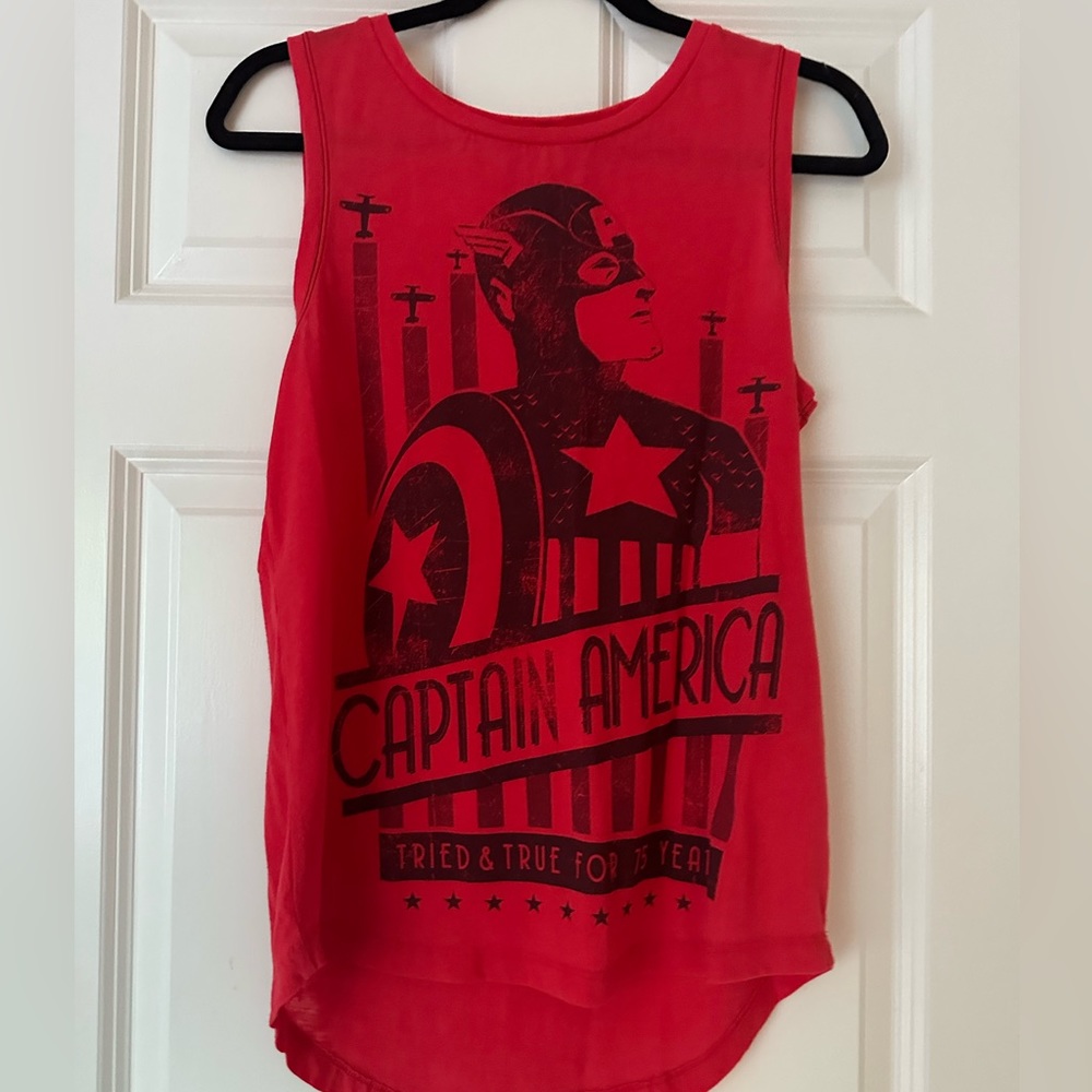 Marvel Captain America Woman’s High Low Tank size Medium